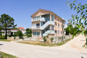 Apartments with a parking space Vrsi - Mulo, Zadar - 13067